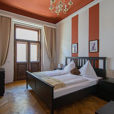 For Celebrations Spacious 3Bdr Apartment With Balcony 布拉格 外观 照片
